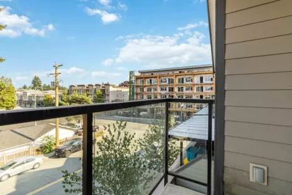 Outdoor Patio Photo of 230 32095 Hillcrest Avenue, Abbotsford, BC