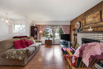 Living Room Photo of 4785 46 Avenue, Delta, BC