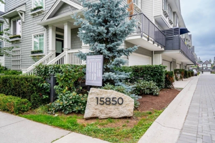 43 15850 85 Avenue, Surrey, BC, Surrey — Townhouse for sale