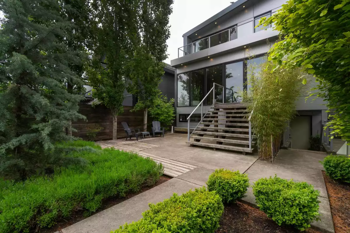 Aerial View of 521 E 30th Avenue, Vancouver, BC
