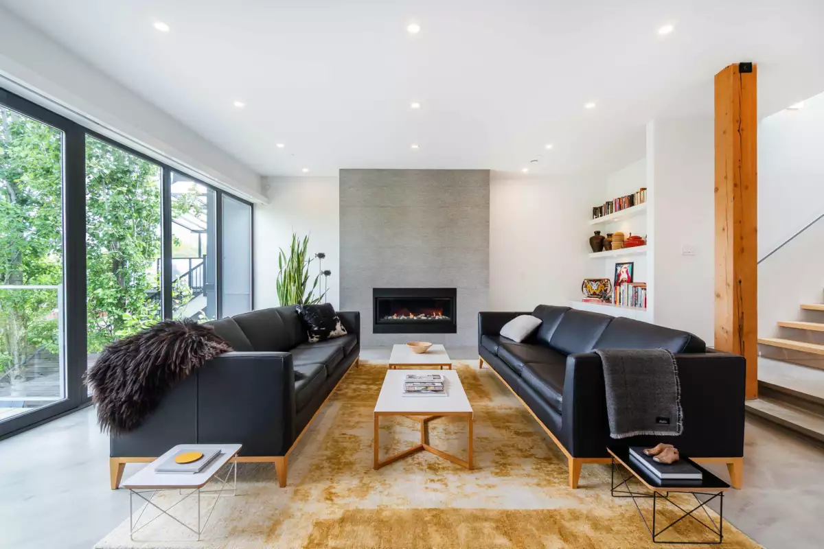 Kitchen Island Photo of 521 E 30th Avenue, Vancouver, BC