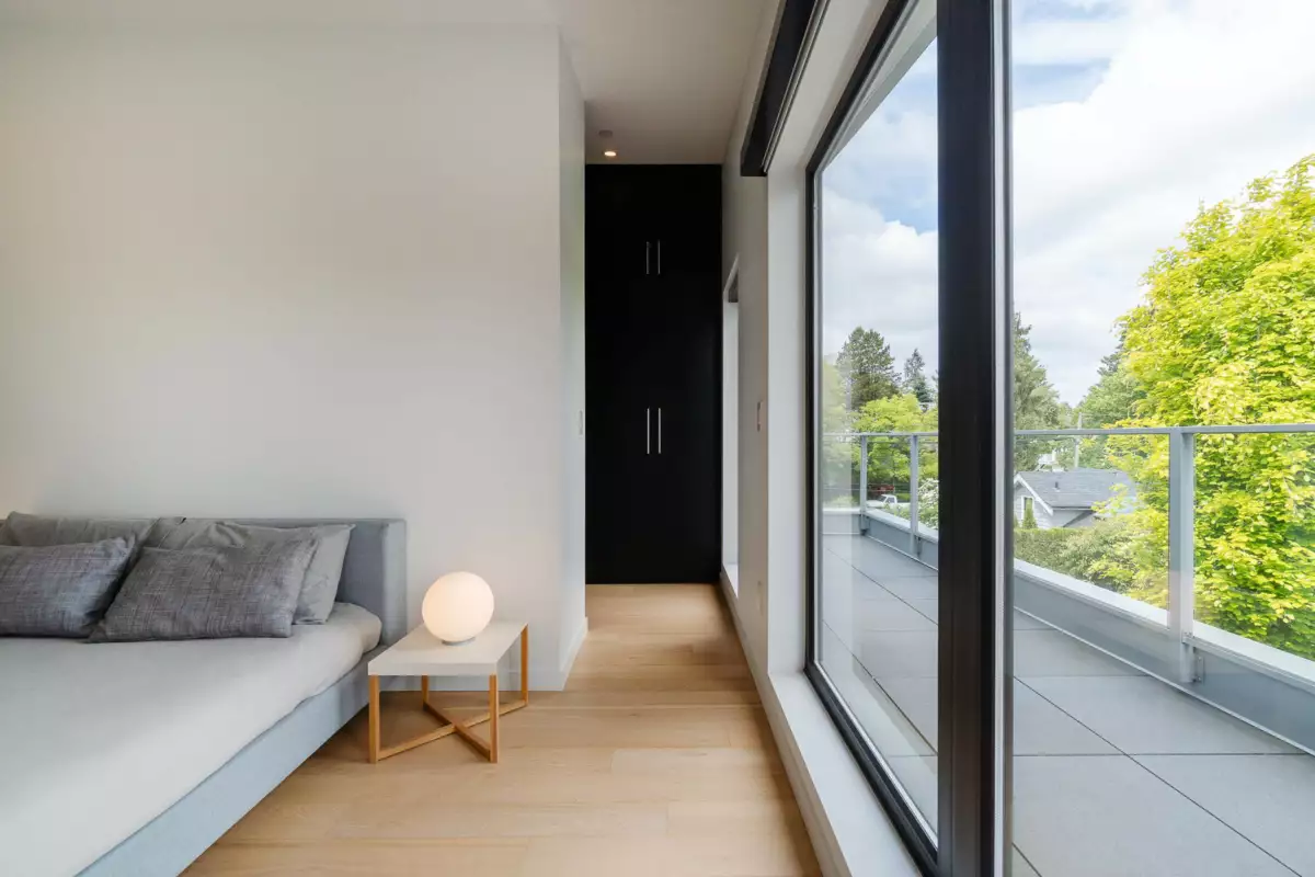 Staircase Photo of 521 E 30th Avenue, Vancouver, BC