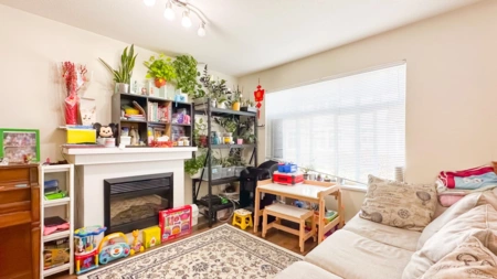 Kitchen Photo of 152 16177 83 Avenue, Surrey, BC