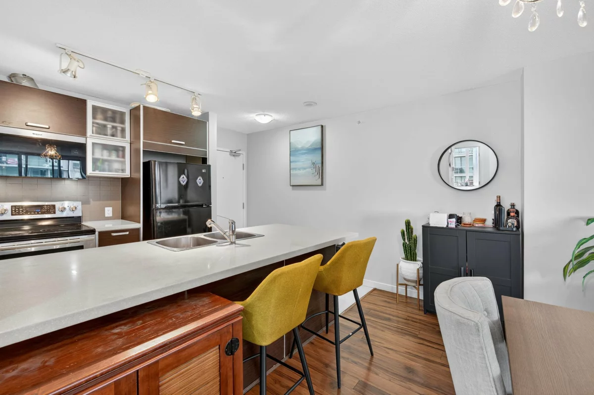 Breakfast Nook Photo of 2309 13688 100 Avenue, Surrey, BC