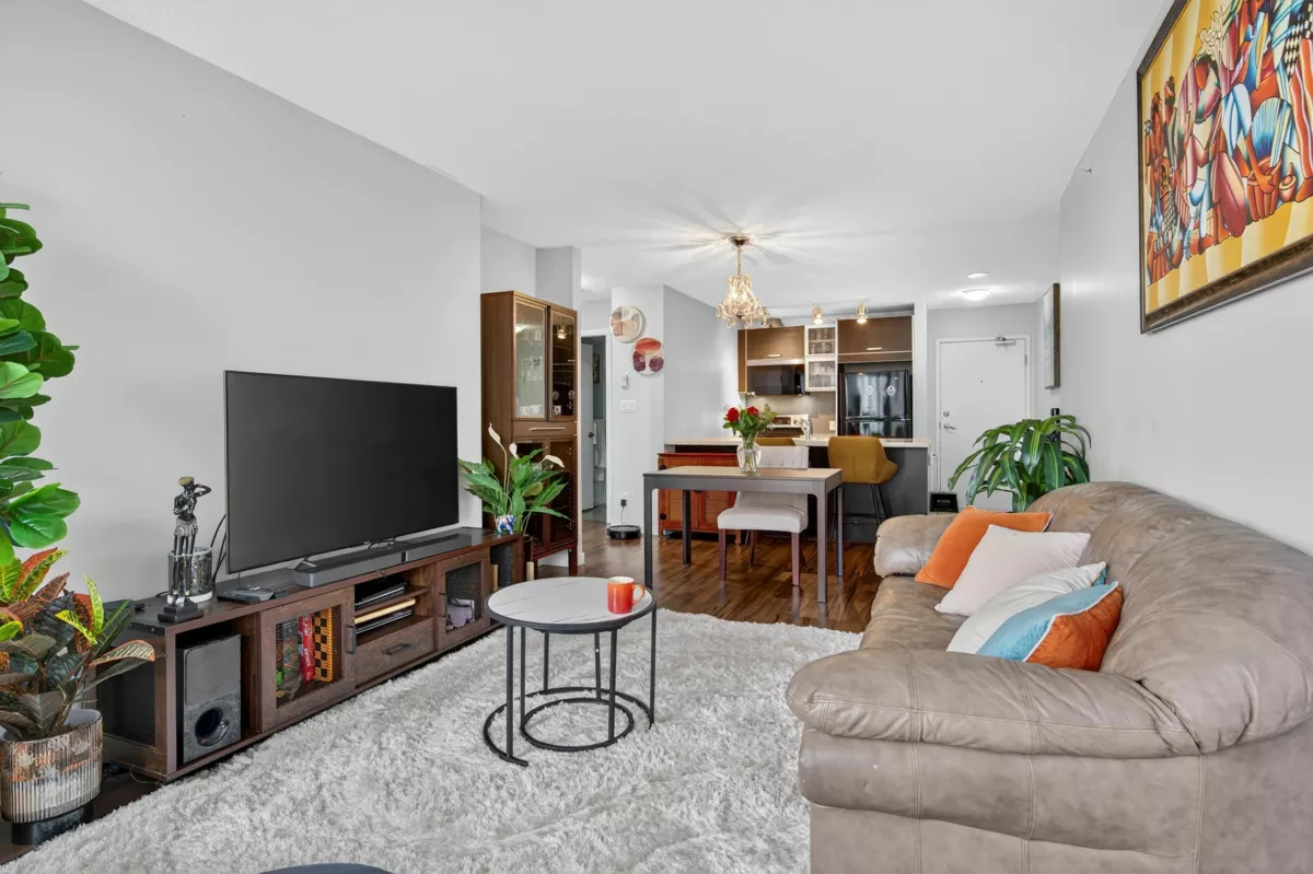 Dining Area Photo of 2309 13688 100 Avenue, Surrey, BC