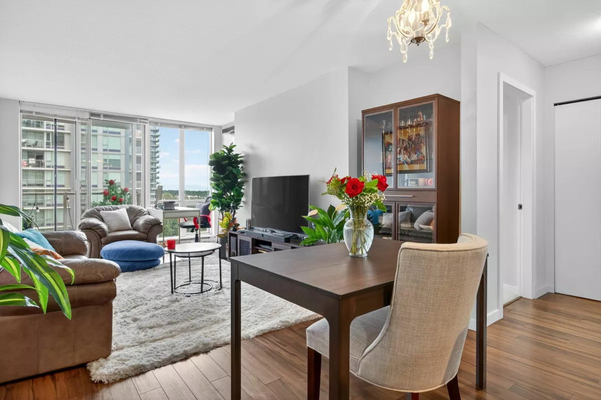 Living Room Photo of 2309 13688 100 Avenue, Surrey, BC