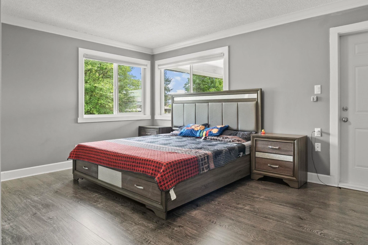 Entry Foyer Photo of 15042 85a Avenue, Surrey, BC
