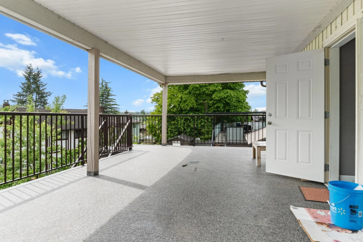 Front Yard Photo of 15042 85a Avenue, Surrey, BC