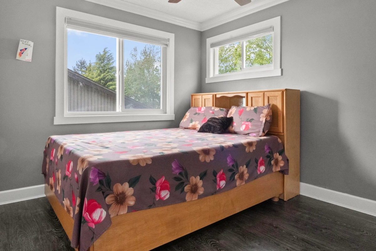 Hallway Photo of 15042 85a Avenue, Surrey, BC