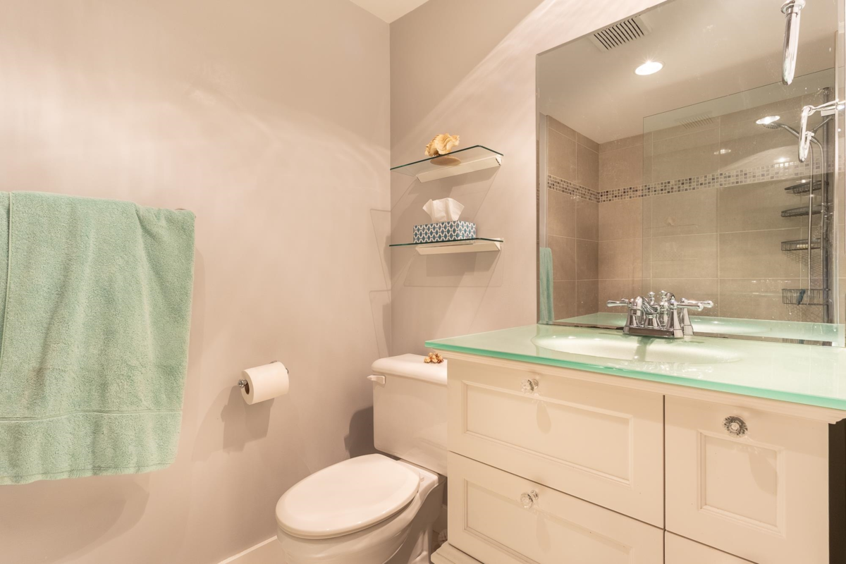 Laundry Room Photo of 5309 Cedarview Place, Sechelt, BC