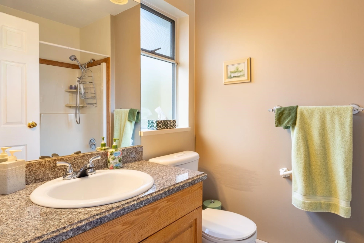 Primary Bathroom Photo of 5309 Cedarview Place, Sechelt, BC