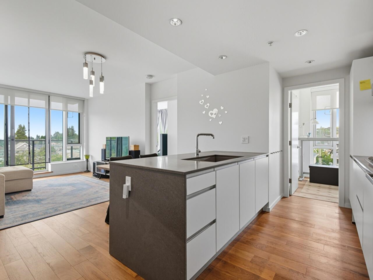 702 8488 Cornish Street, Vancouver, BC, Vancouver — Apartment/Condo for sale