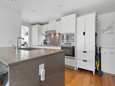 702 8488 Cornish Street, Vancouver, BC, Vancouver — Apartment/Condo for sale