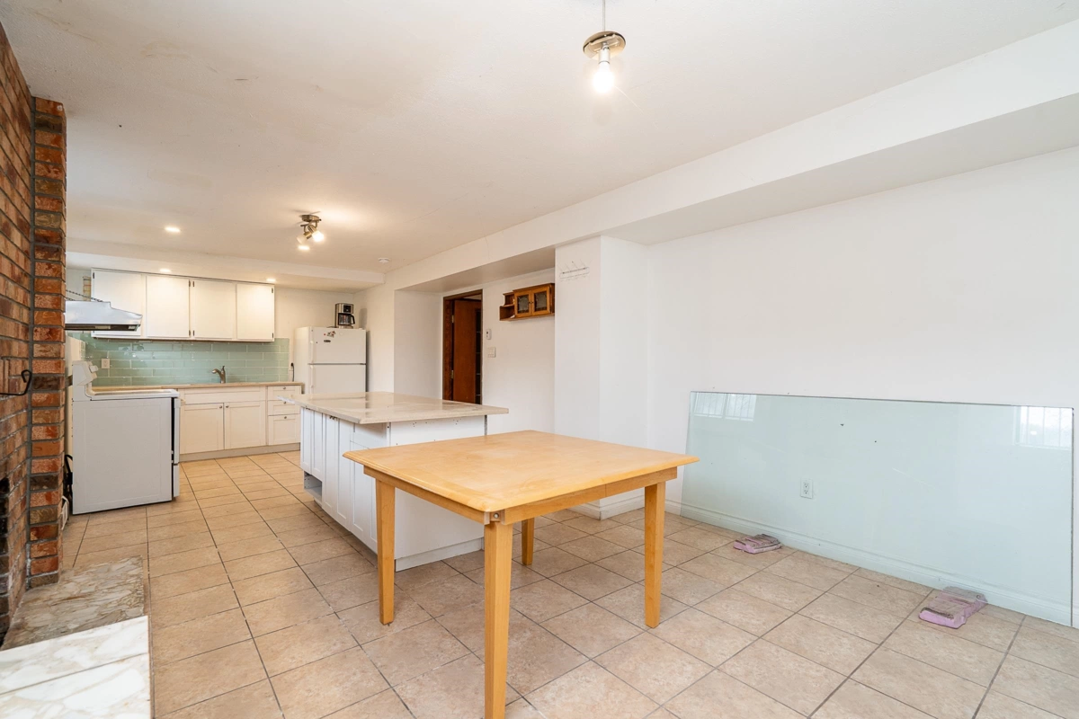 Mudroom Photo of 11334 136 Street, Surrey, BC