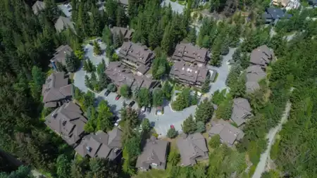 302 3050 Hillcrest Drive, Whistler, BC, Whistler — Townhouse for sale