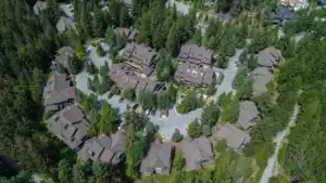 302 3050 Hillcrest Drive, Whistler, BC
