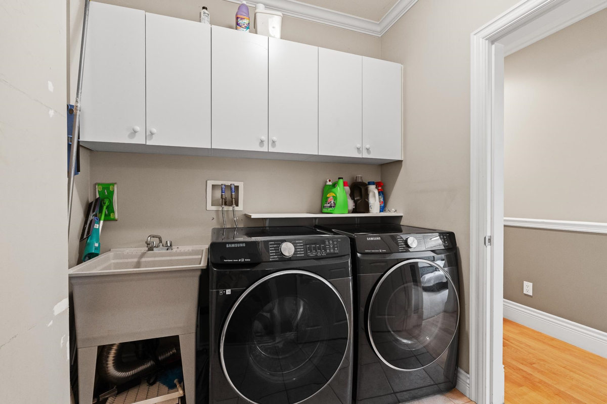 Laundry Room Photo of 11255 164 Street, Surrey, BC