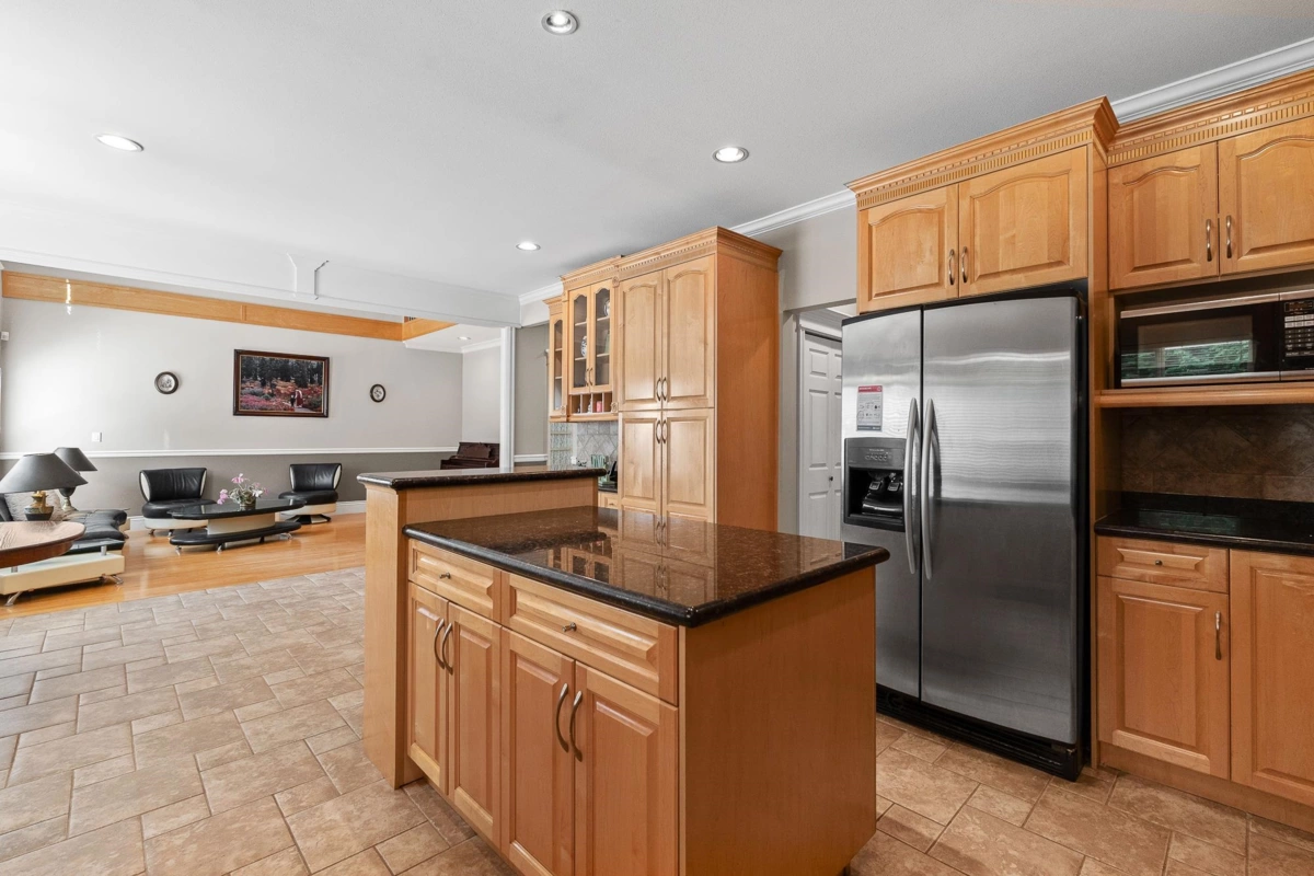 Primary Bathroom Photo of 11255 164 Street, Surrey, BC