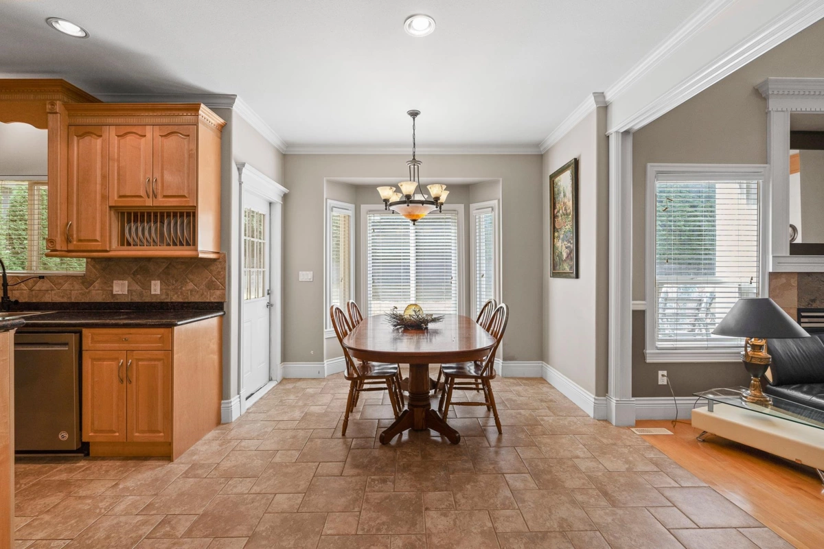 Walk-In Closet Photo of 11255 164 Street, Surrey, BC