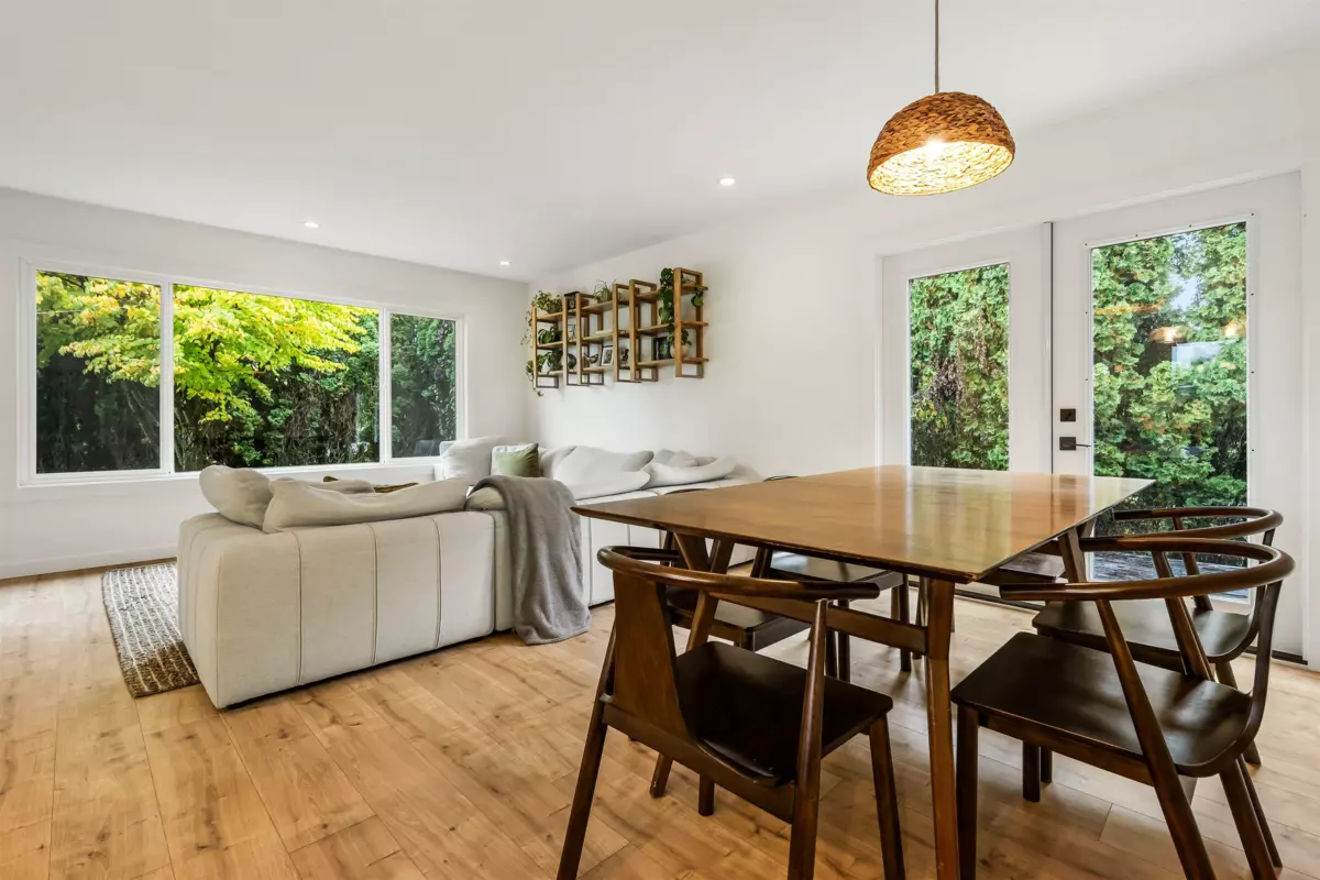 Walk-In Closet Photo of 9046 Broadway Street, Chilliwack, BC