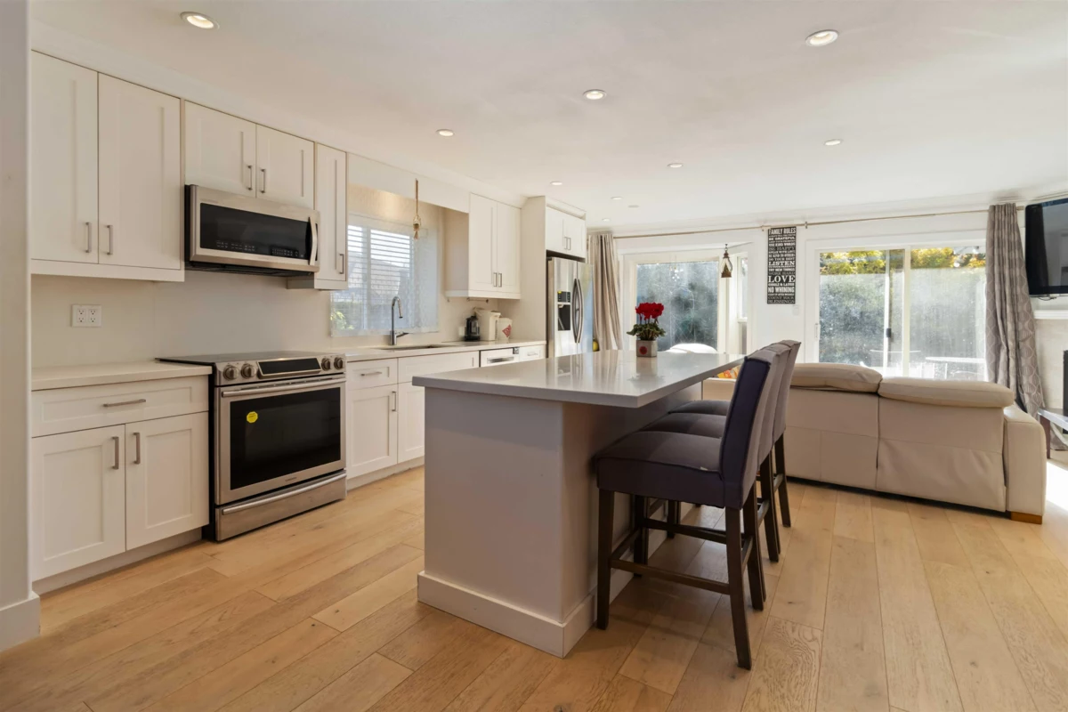Living Room Photo of 4881 63a Street, Delta, BC