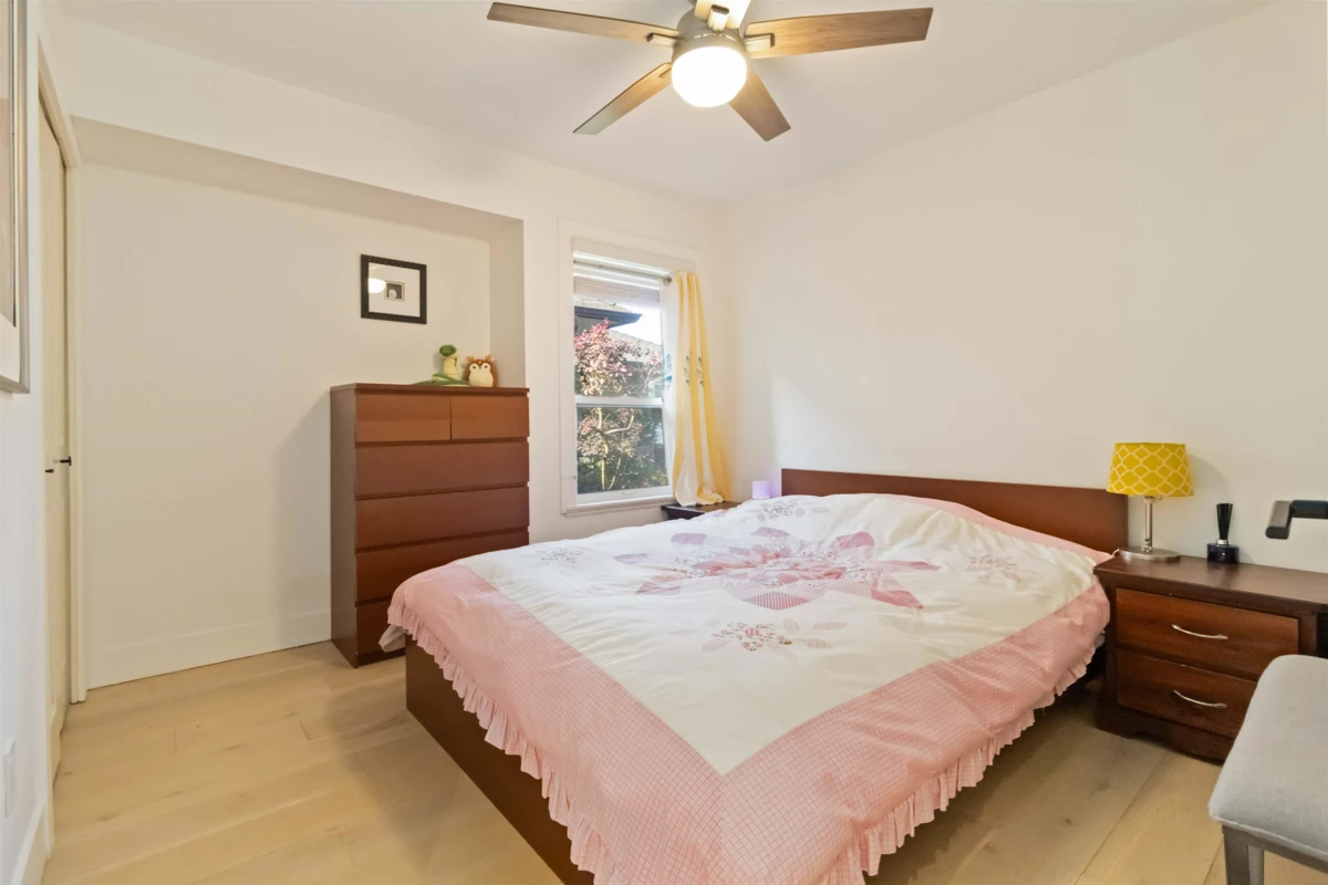 Walk-In Closet Photo of 4881 63a Street, Delta, BC