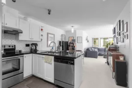 305 4550 Fraser Street, Vancouver, BC