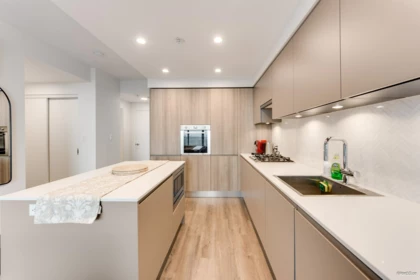 3206 3833 Evergreen Place, Burnaby, BC