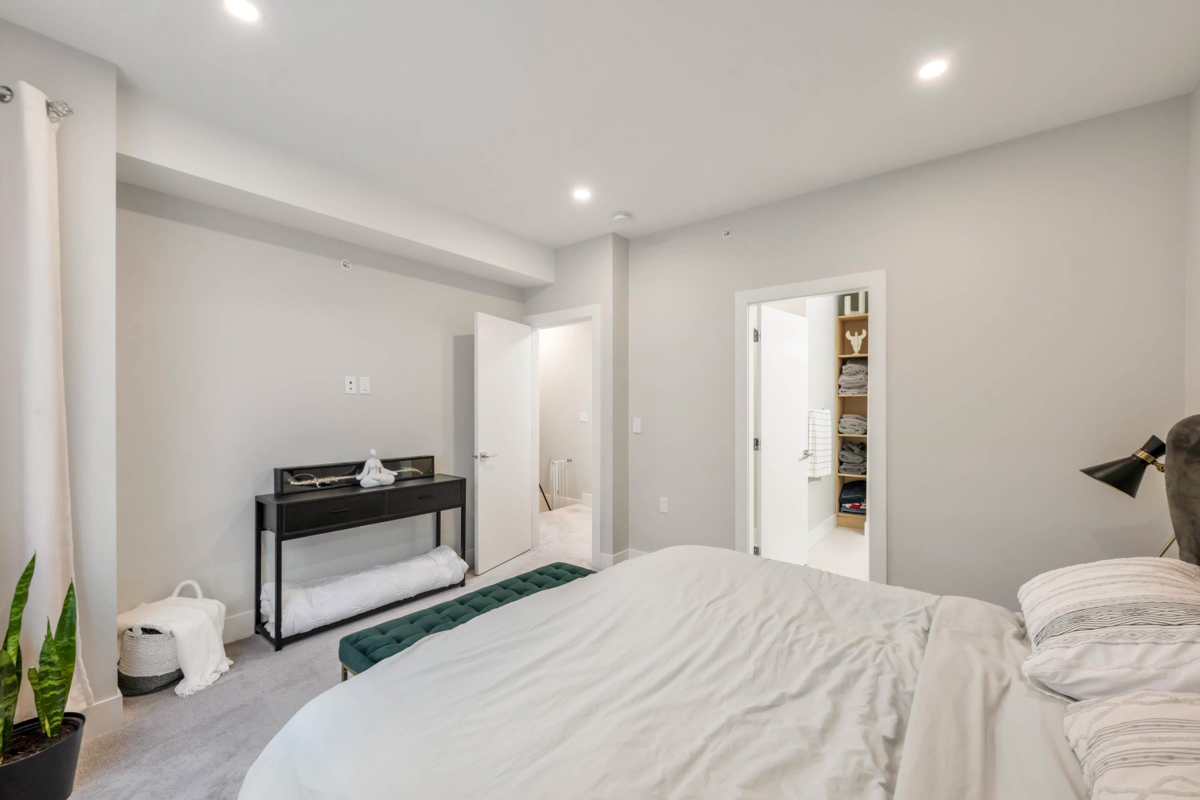 Entry Foyer Photo of 9 19749 55 Avenue, Langley, BC
