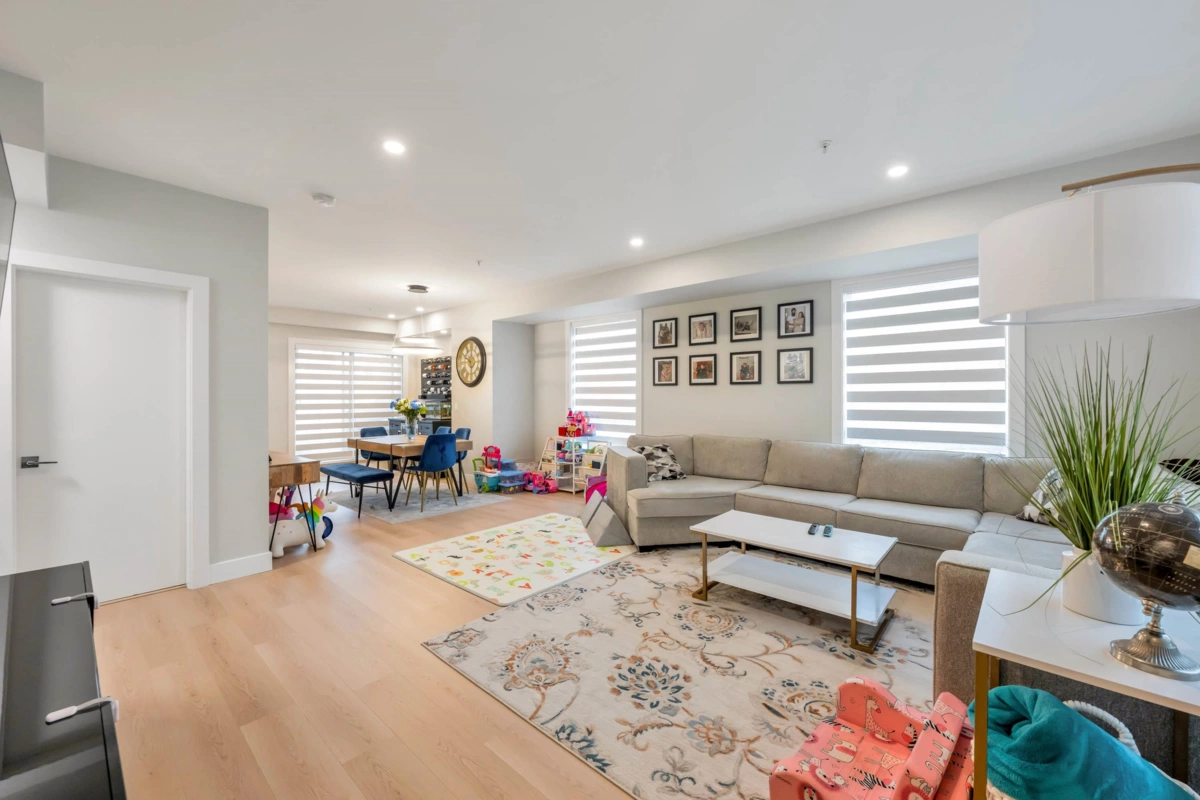 Kitchen Island Photo of 9 19749 55 Avenue, Langley, BC