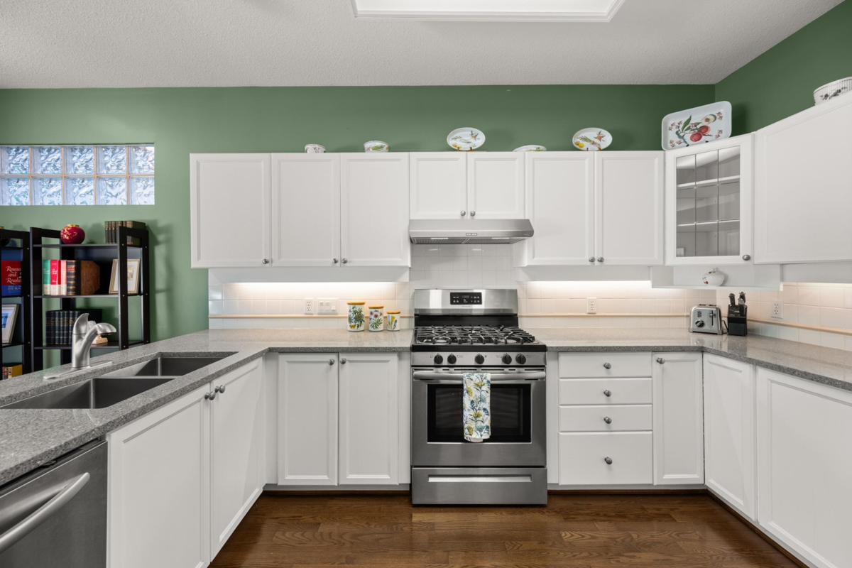 Bedroom 3 Photo of 72 2533 152 Street, Surrey, BC