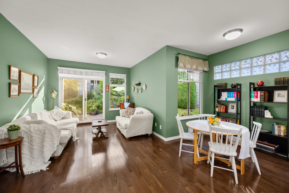 Family Room Photo of 72 2533 152 Street, Surrey, BC