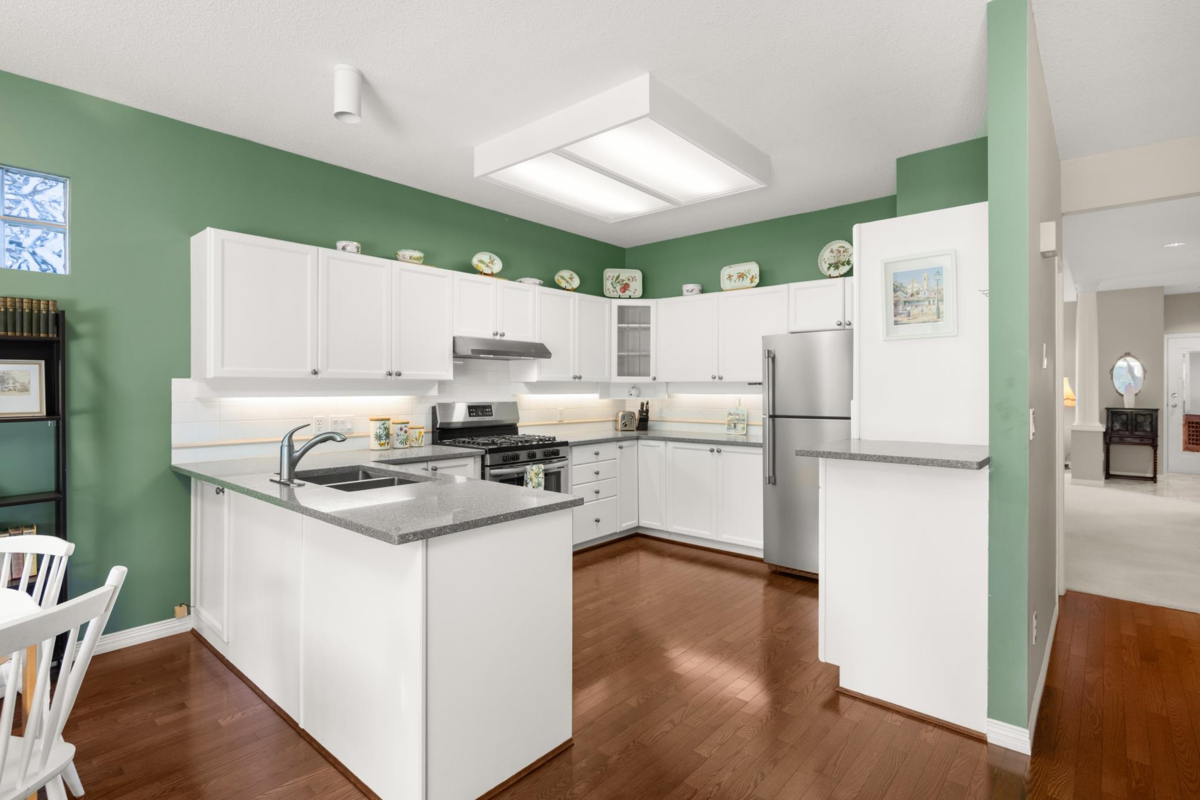 Guest Bathroom Photo of 72 2533 152 Street, Surrey, BC