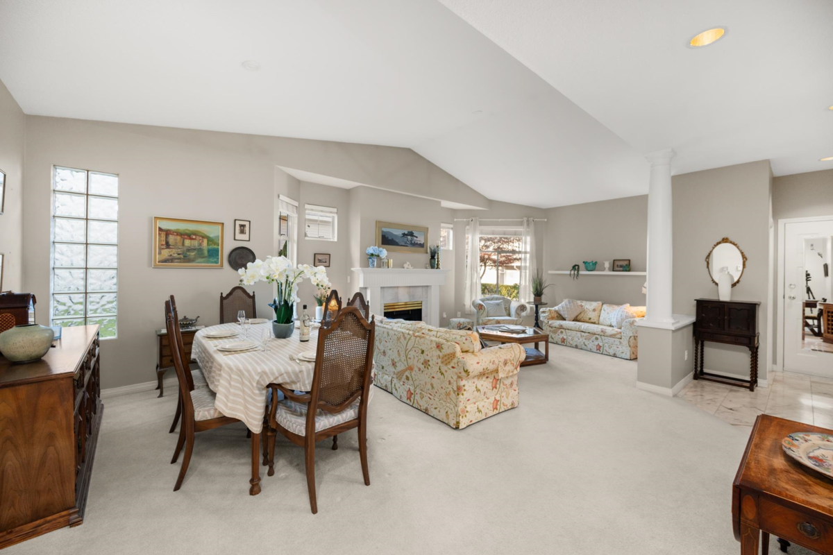 Kitchen Island Photo of 72 2533 152 Street, Surrey, BC