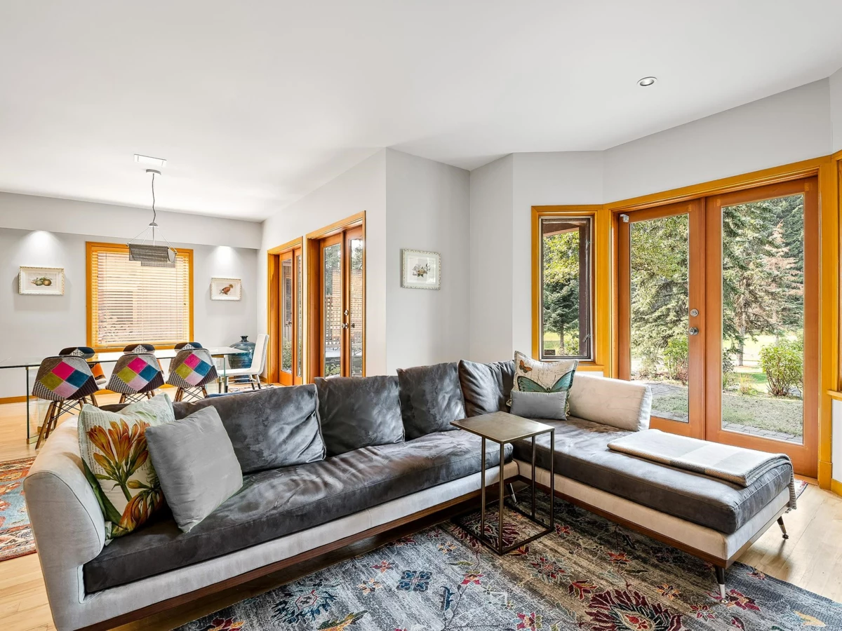 Living Room Photo of 8107 Muirfield Crescent, Whistler, BC