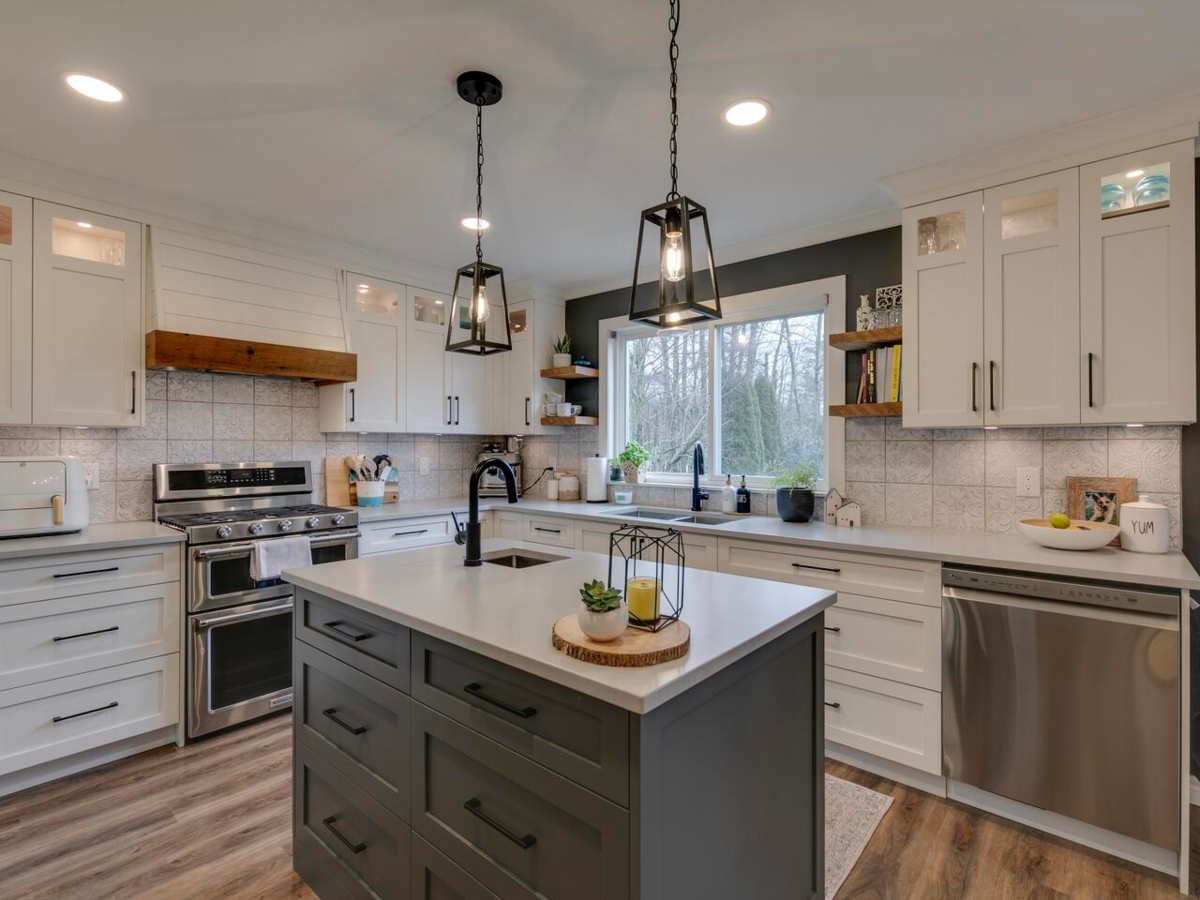 Bedroom 4 Photo of 8060 Melburn Drive, Mission, BC