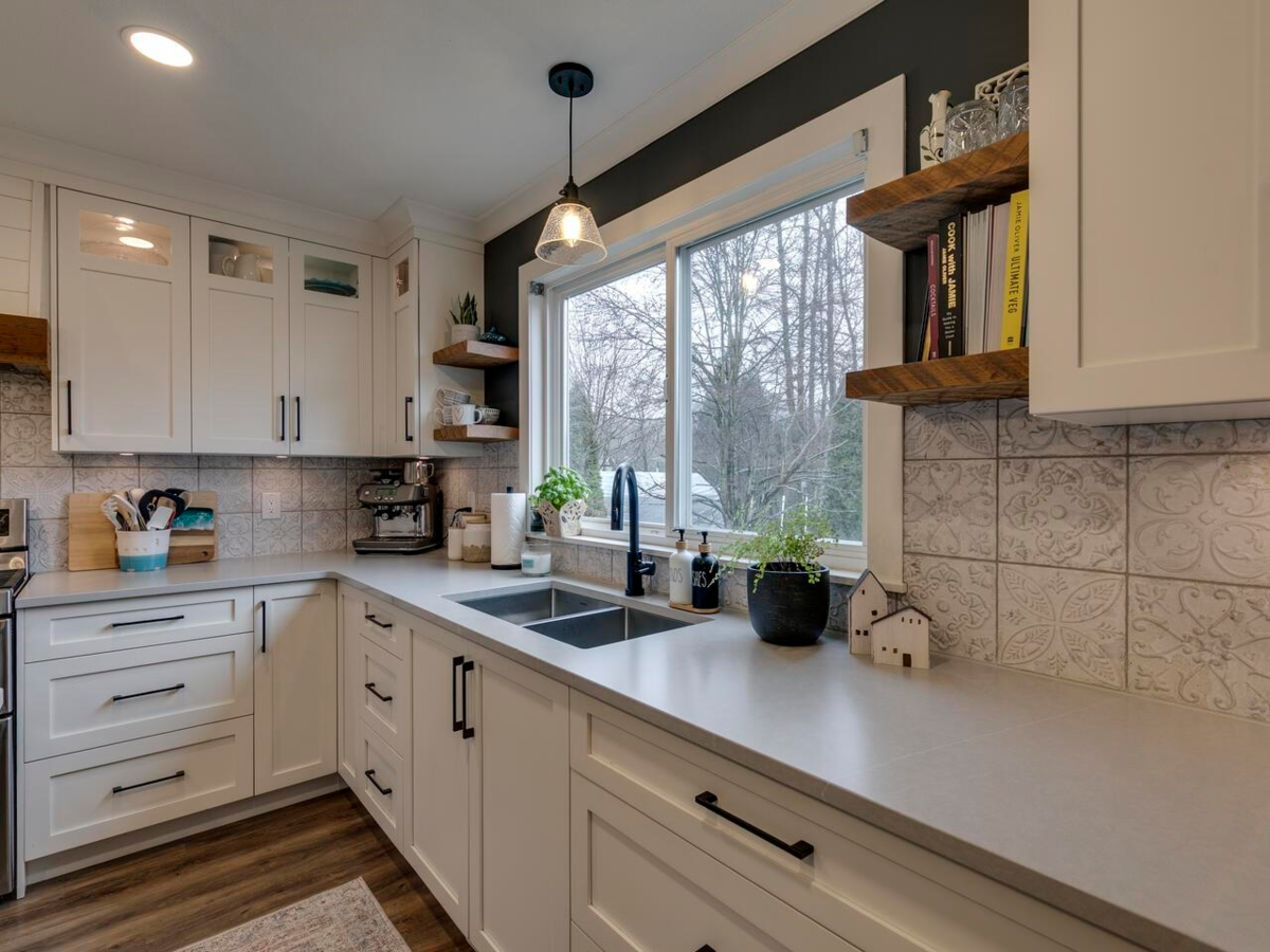 Powder Room Photo of 8060 Melburn Drive, Mission, BC