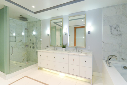 Guest Bathroom Photo of 1603 667 Howe Street, Vancouver, BC