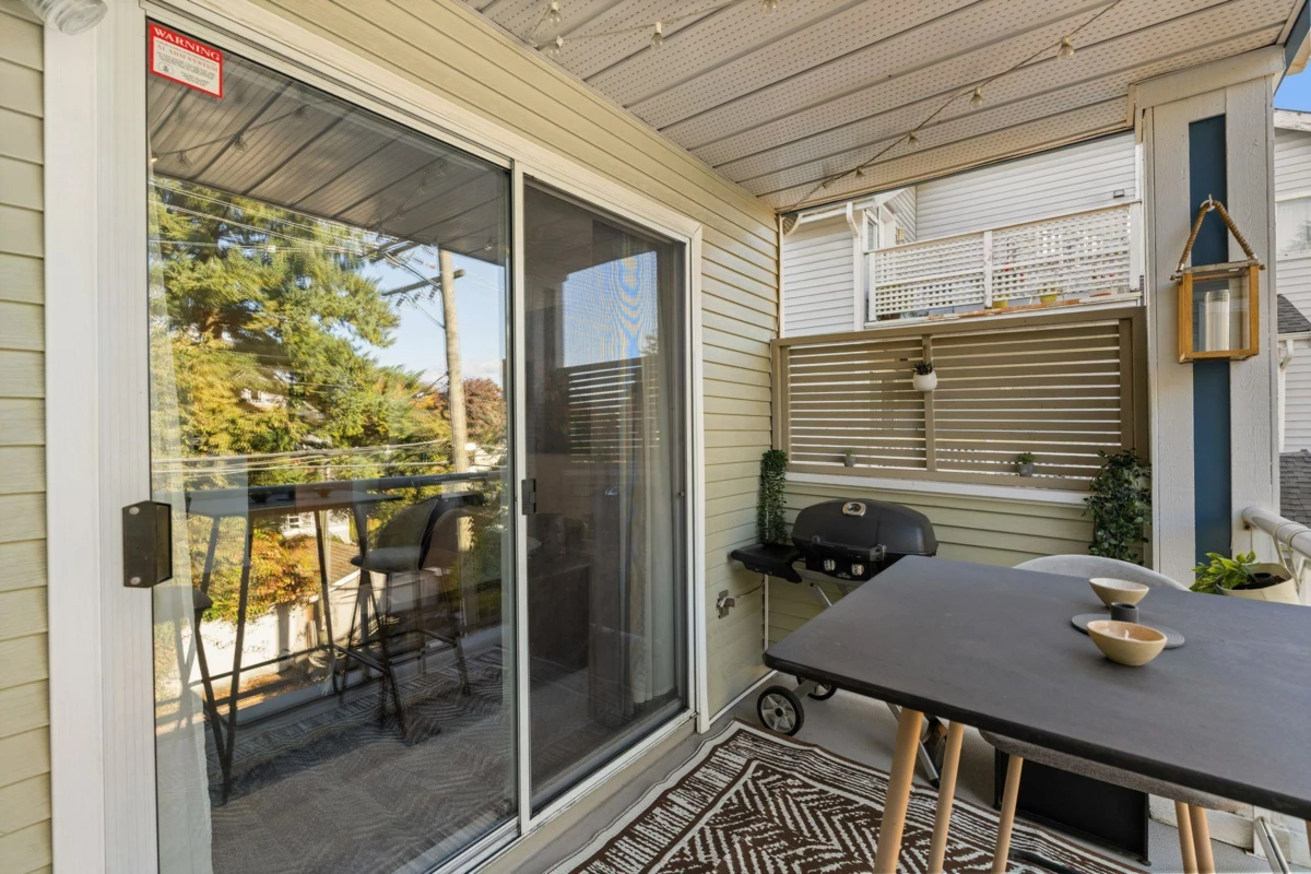 Basement Recreation Room Photo of 202 1537 Charles Street, Vancouver, BC