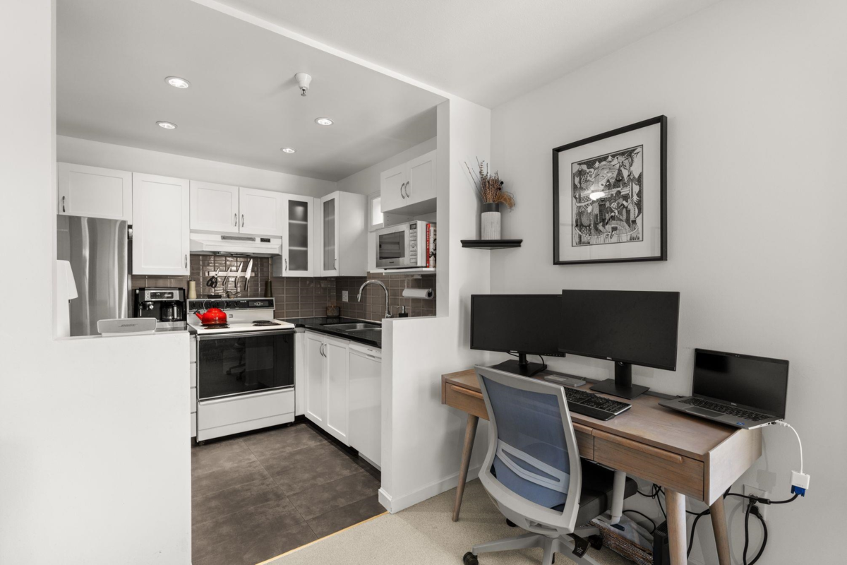 Dining Area Photo of 202 1537 Charles Street, Vancouver, BC