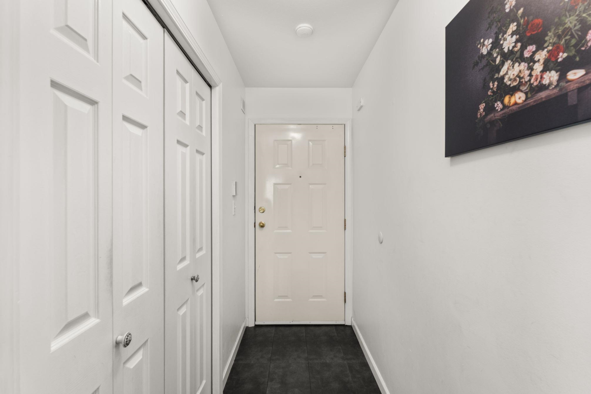 Powder Room Photo of 202 1537 Charles Street, Vancouver, BC