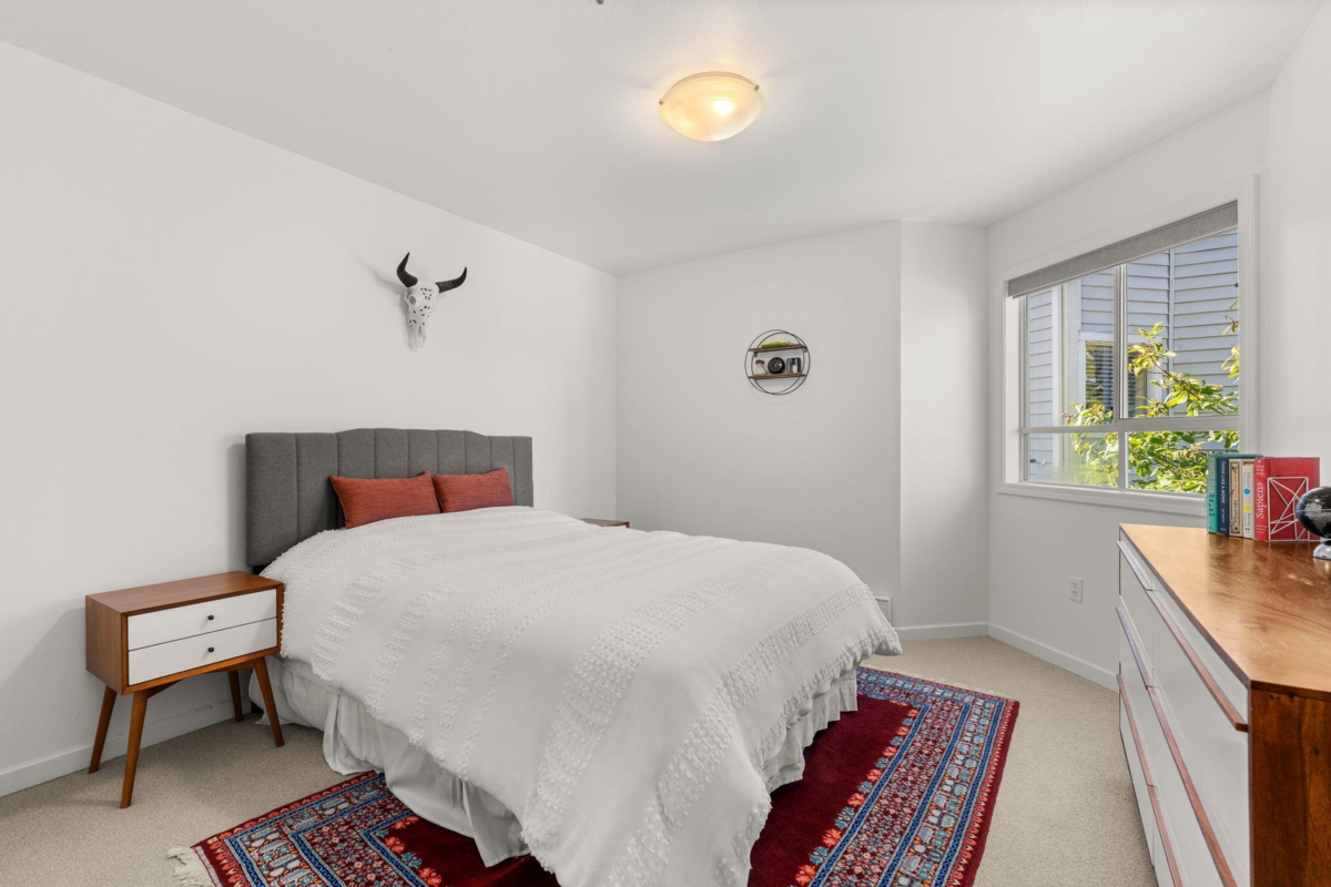 Walk-In Closet Photo of 202 1537 Charles Street, Vancouver, BC