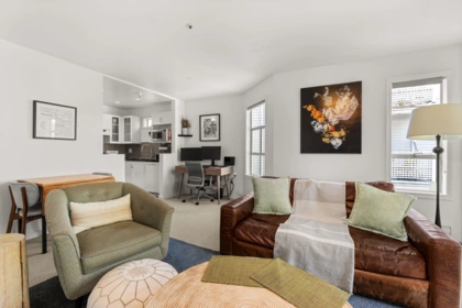 202 1537 Charles Street, Vancouver, BC, Vancouver — Apartment/Condo for sale
