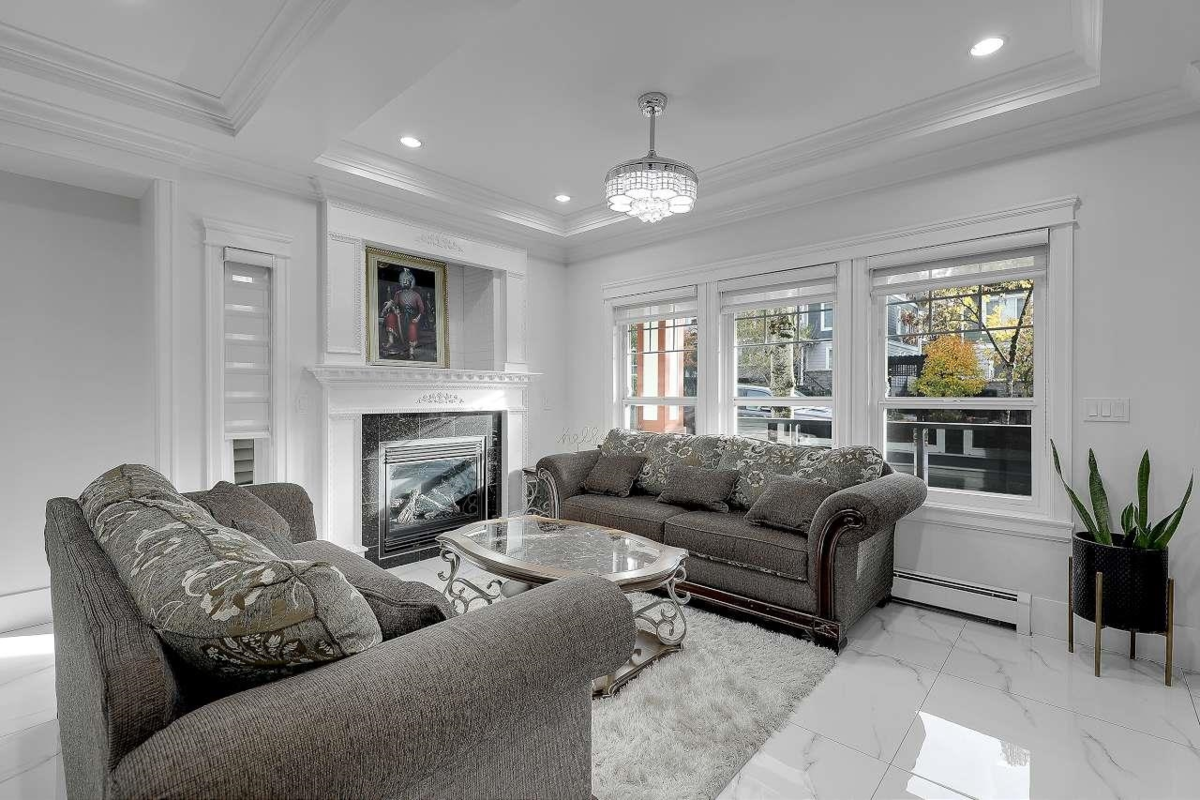 Breakfast Nook Photo of 14163 62 Avenue, Surrey, BC