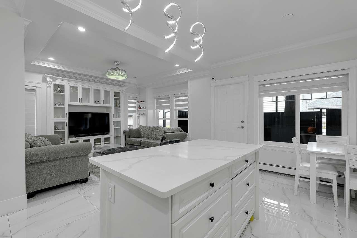 Kitchen Island Photo of 14163 62 Avenue, Surrey, BC