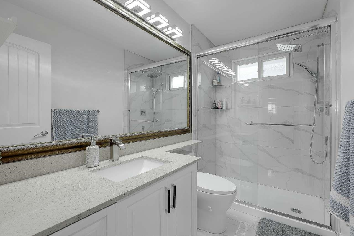 Laundry Room Photo of 14163 62 Avenue, Surrey, BC