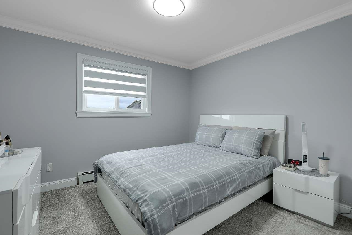 Mudroom Photo of 14163 62 Avenue, Surrey, BC