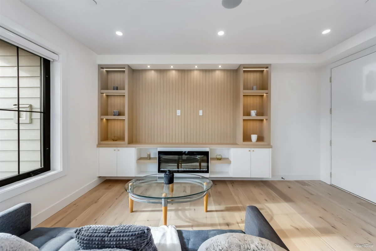 Family Room Photo of 2 150 E 51 Avenue, Vancouver, BC