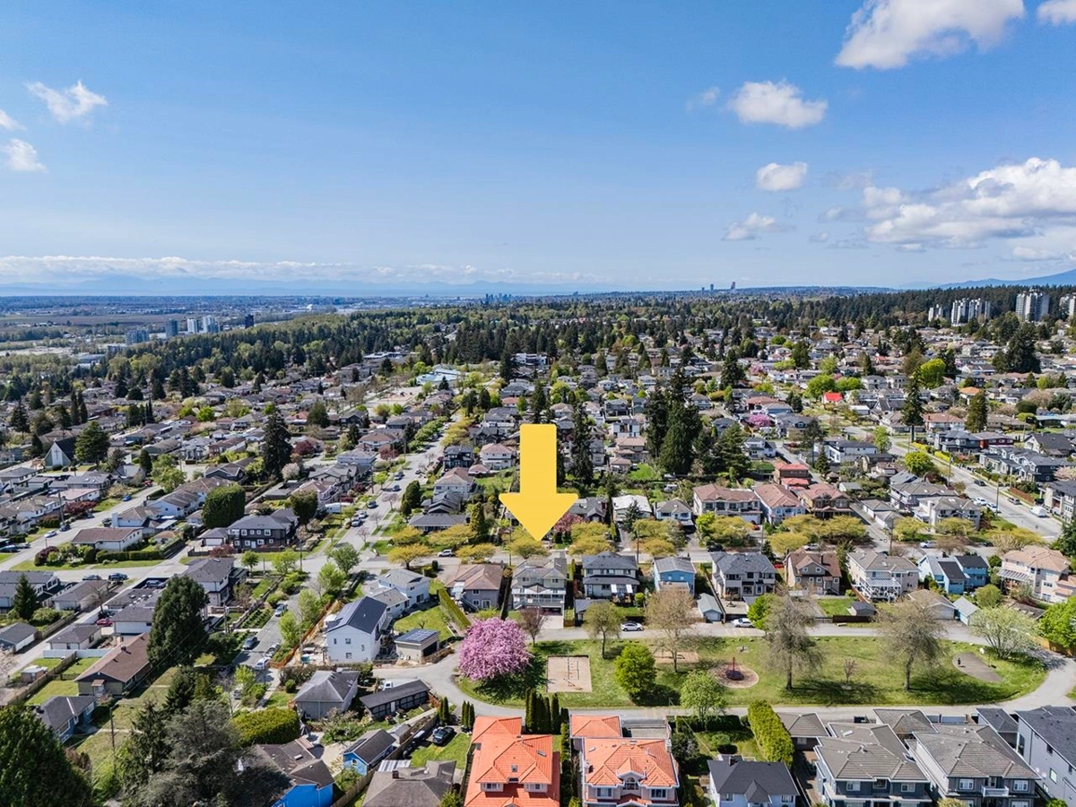 Outdoor Patio Photo of 7362 Waverley Avenue, Burnaby, BC