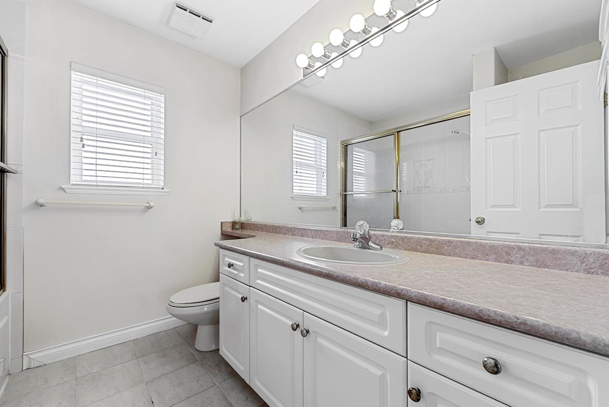 Primary Bathroom Photo of 7362 Waverley Avenue, Burnaby, BC